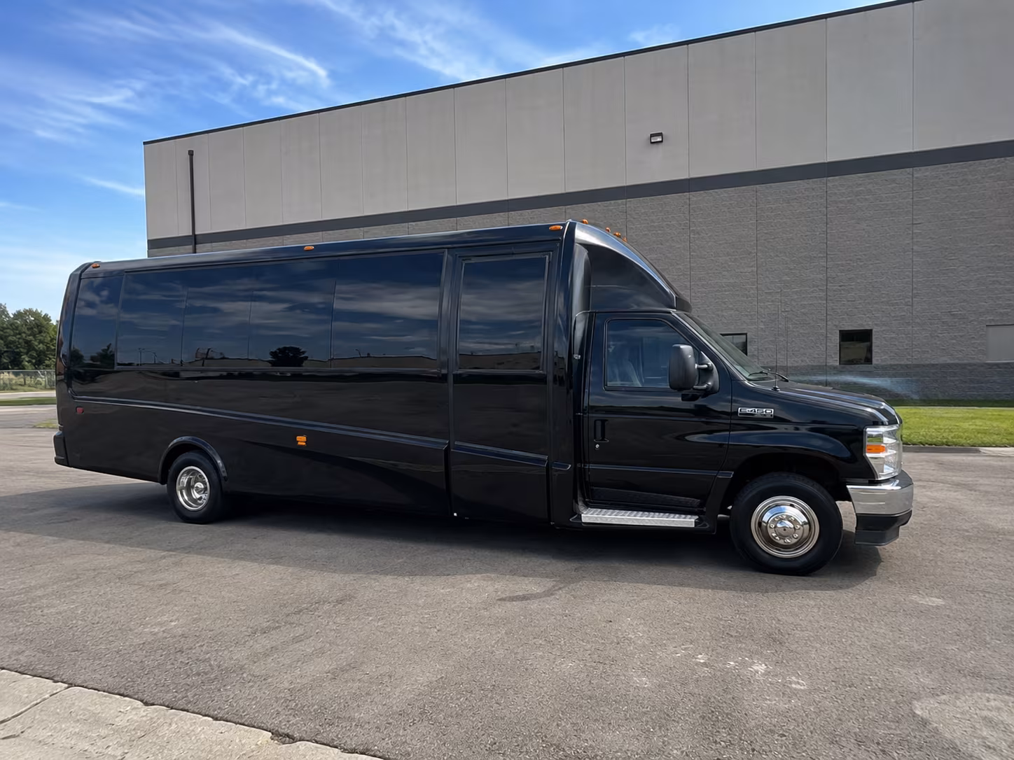 concert bus rentals to the hollywood bowl and los angeles venues