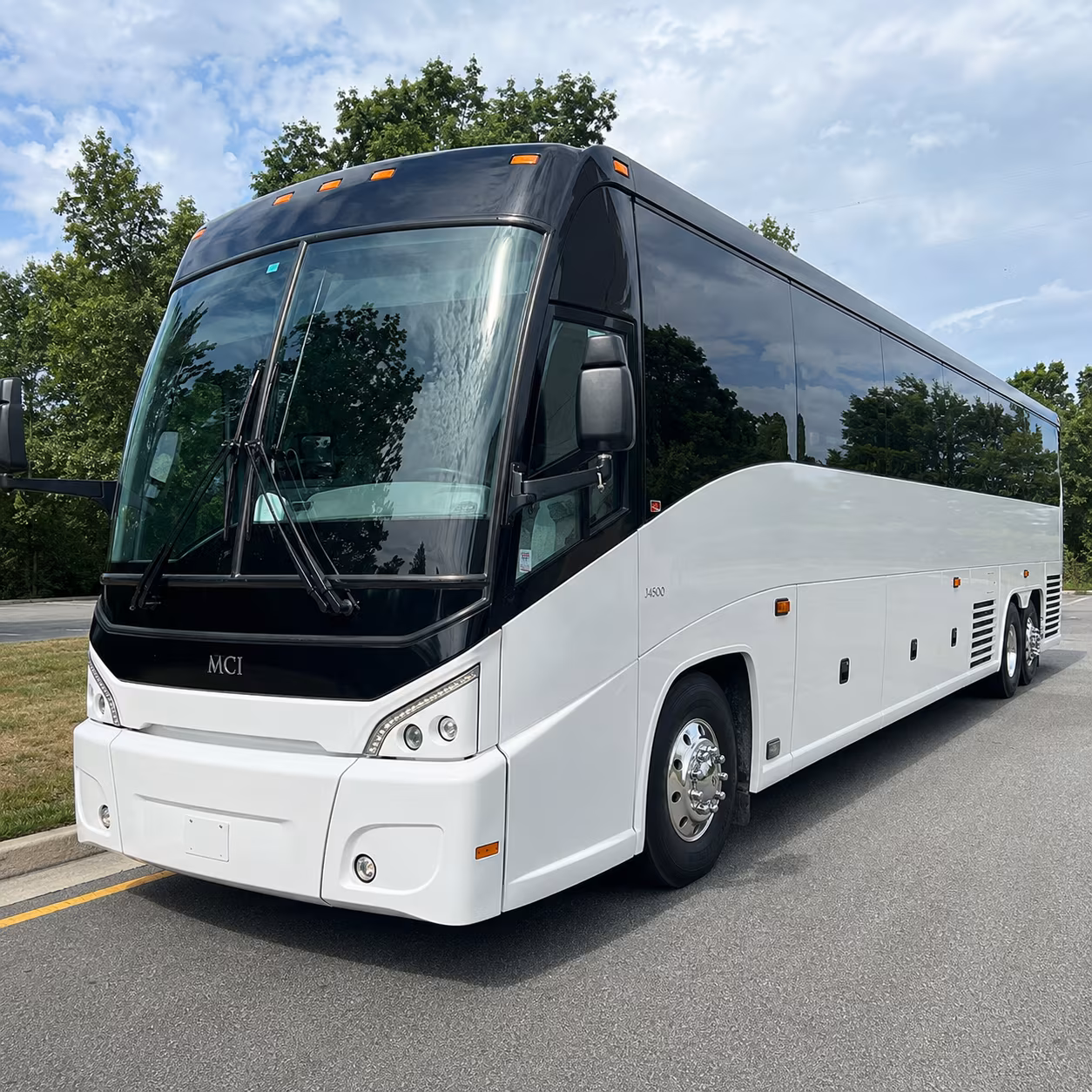 daily commuter shuttle buses along the 405 and pch corridors