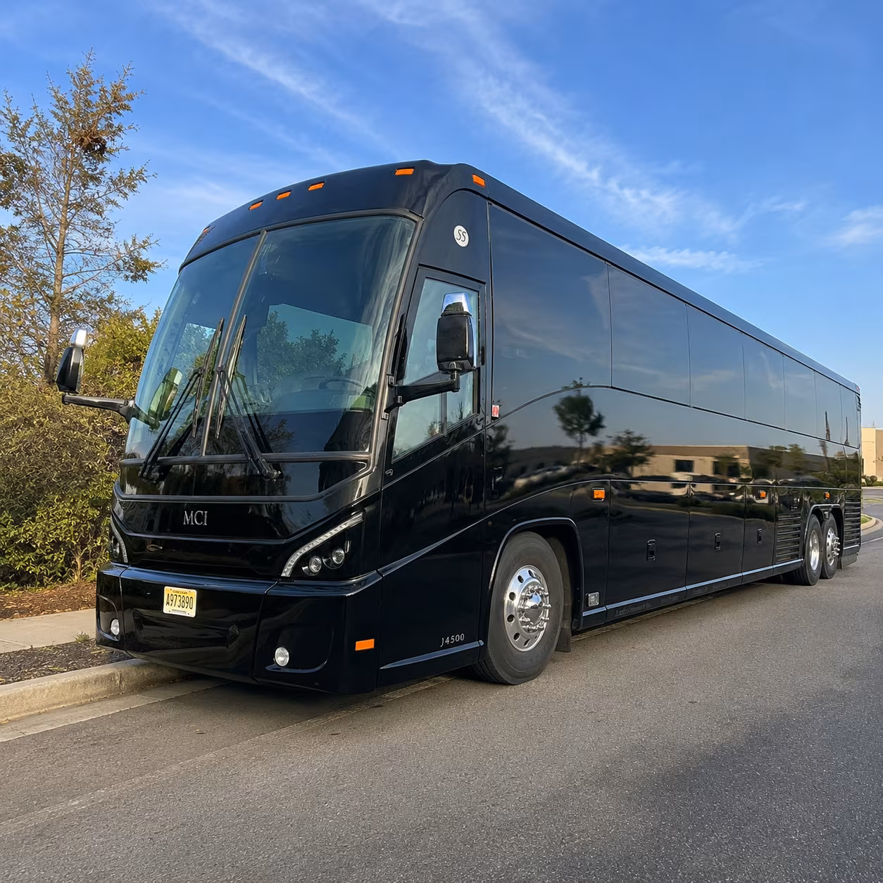 hotel shuttle buses and multi stop airport transfers in huntington beach